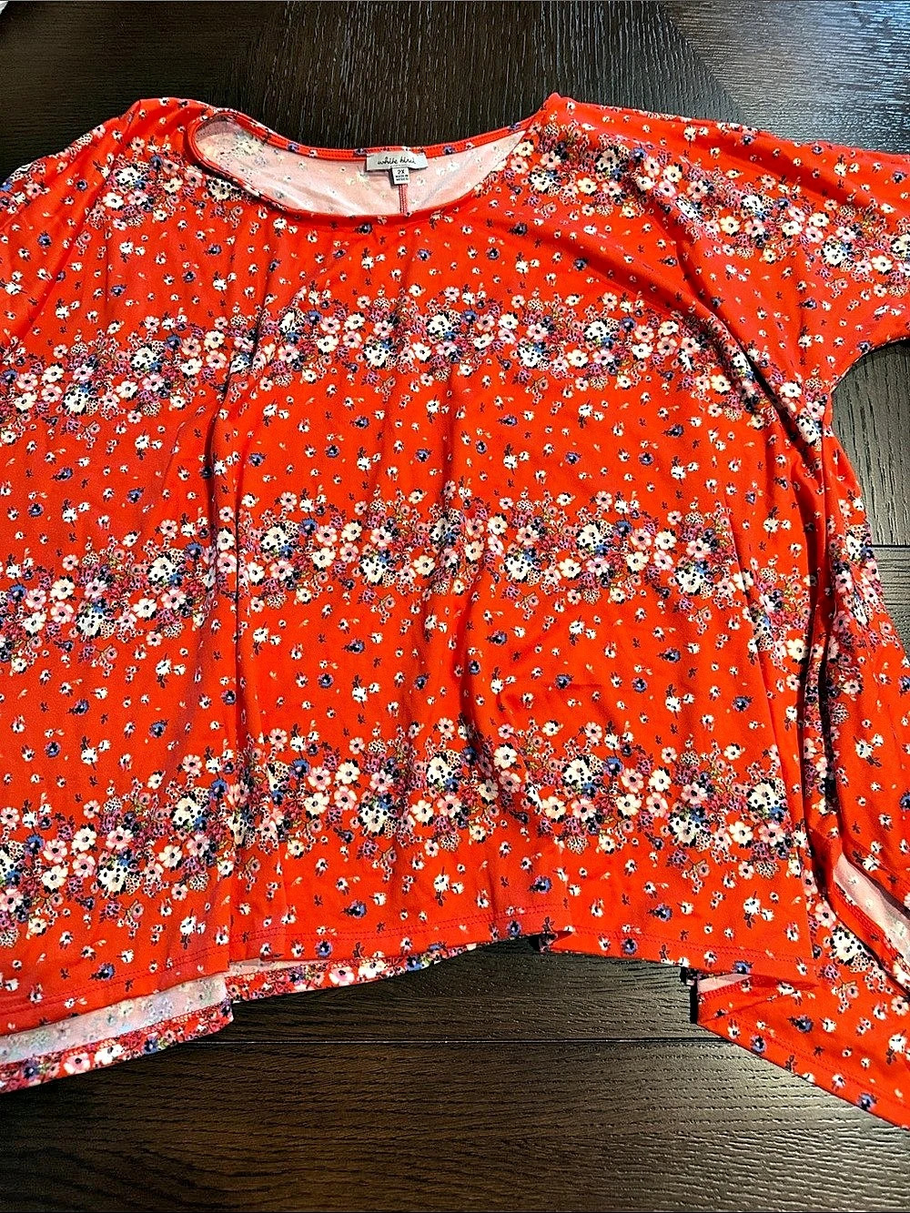 white rabbit Floral Girls' Size 2X Red Top Like New
